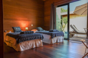 Chambre double avec terrasse dans villa